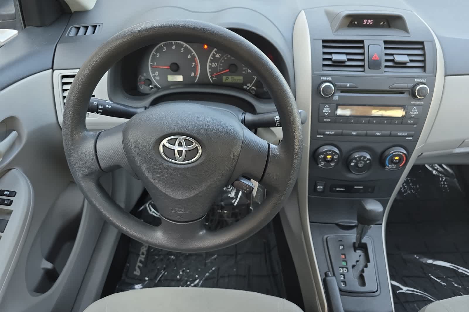 Thumbnail: 2013 Toyota Corolla - 14