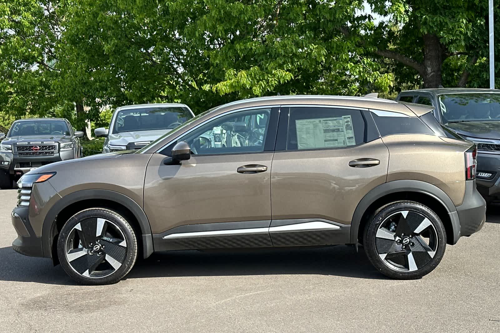 Thumbnail: 2025 Nissan Kicks - 5