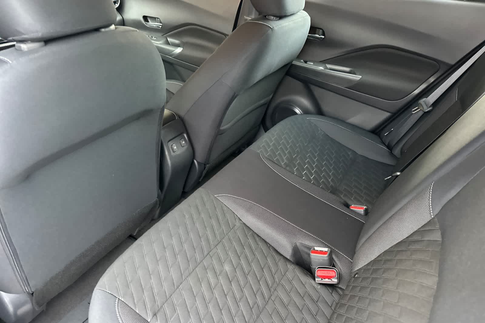 Thumbnail: 2023 Nissan Kicks - 4