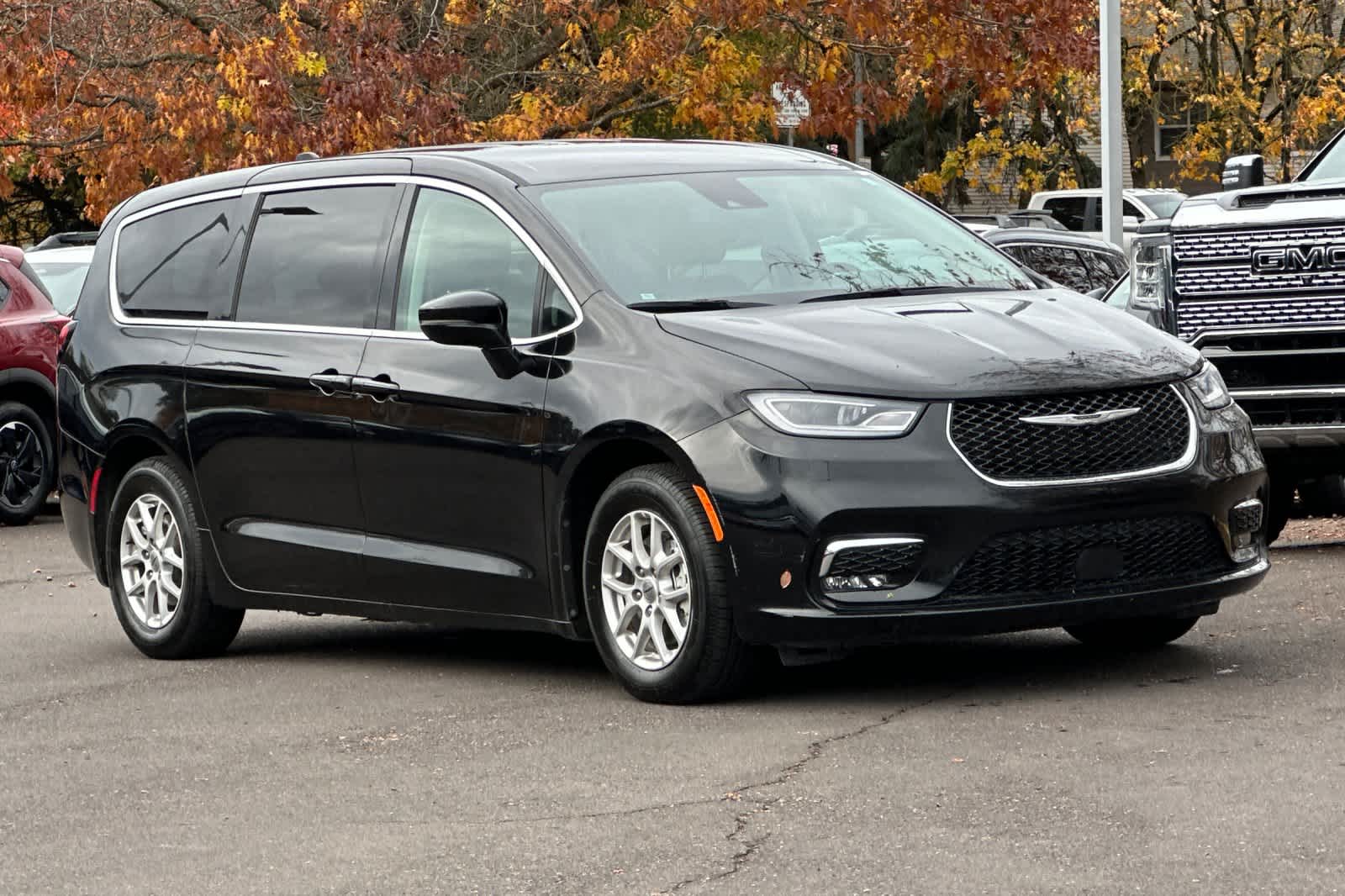 Thumbnail: 2024 Chrysler Pacifica - 9