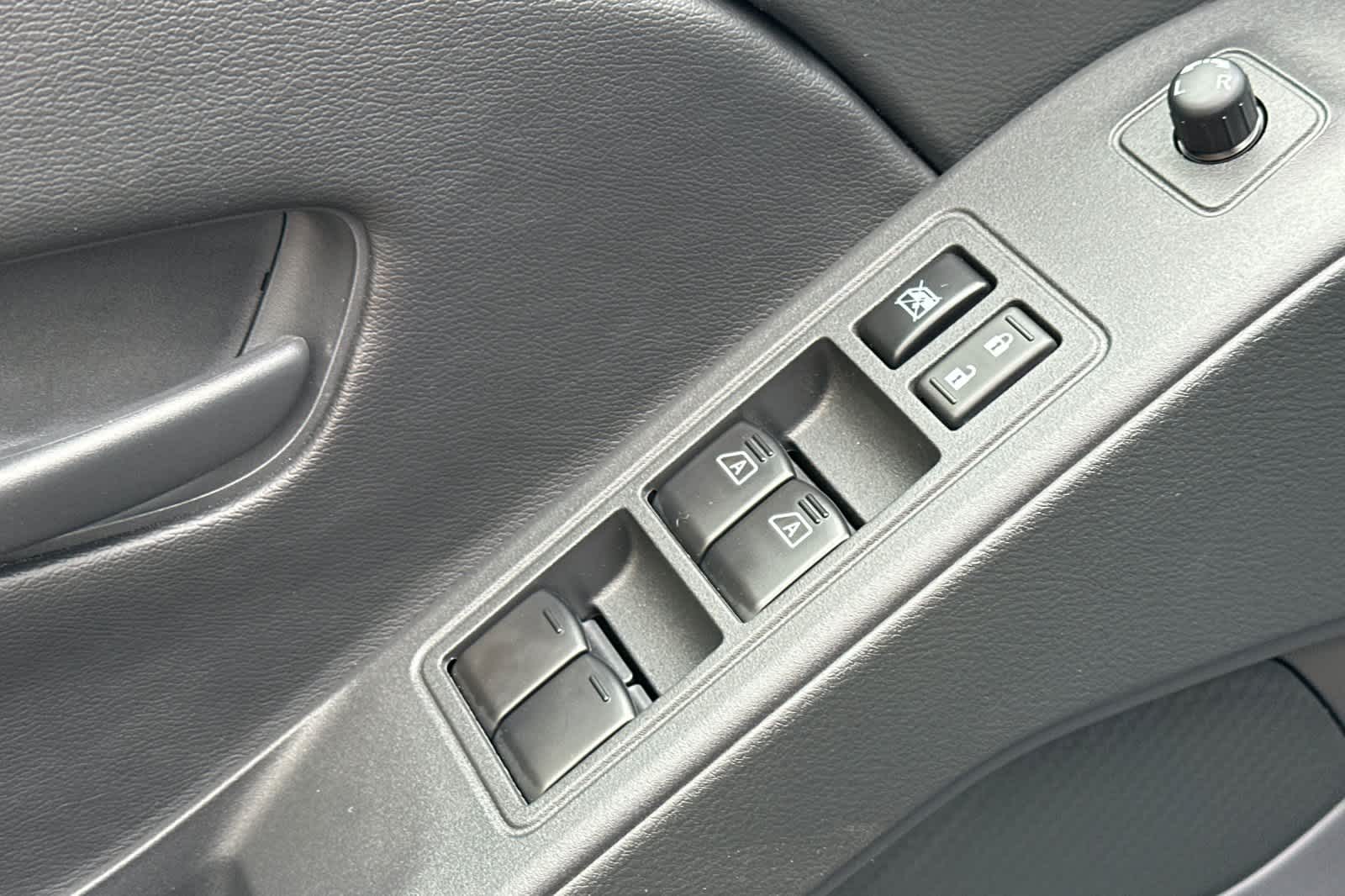 Thumbnail: 2026 Nissan Frontier - 13