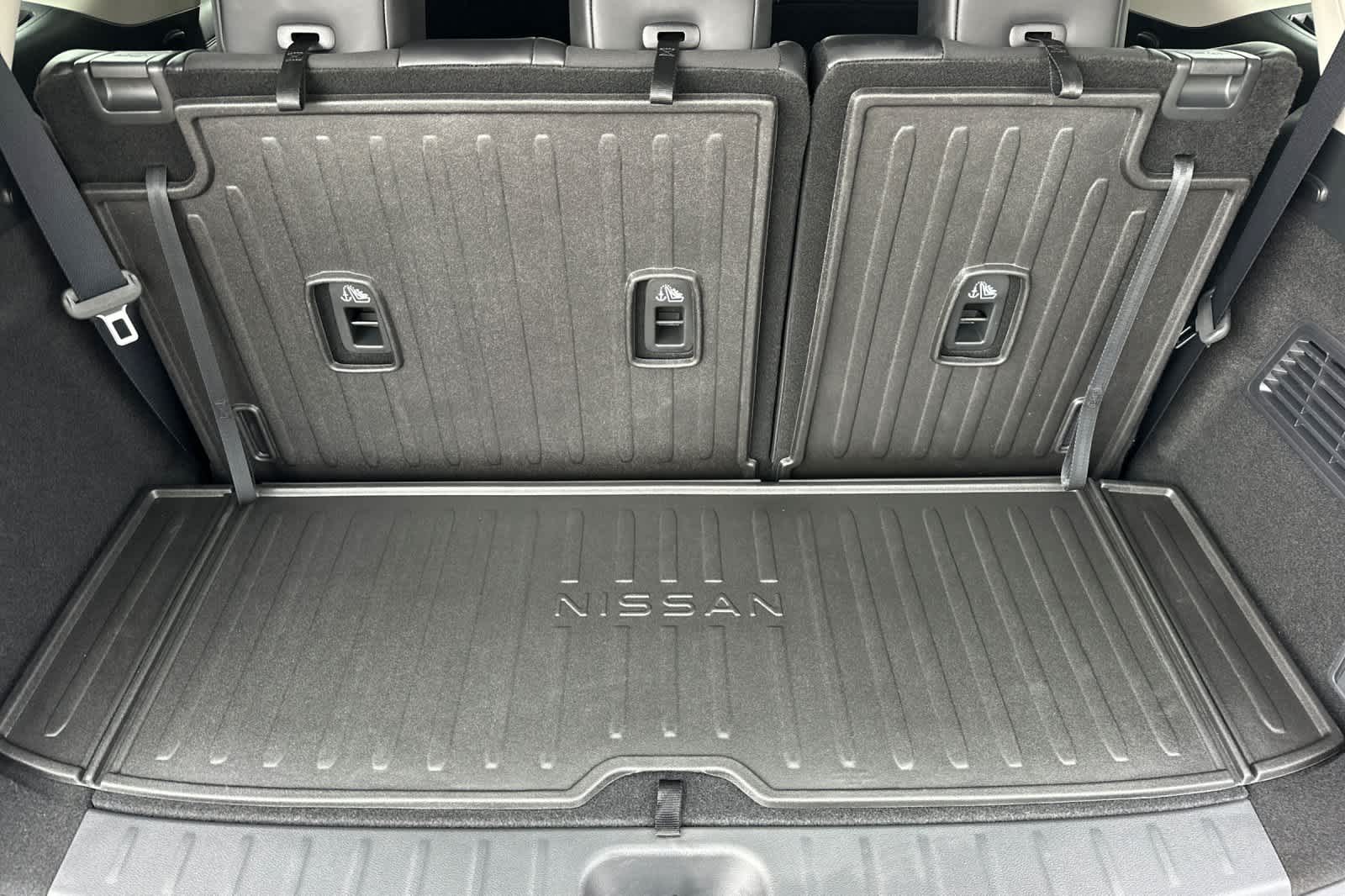 Thumbnail: 2026 Nissan Pathfinder - 16