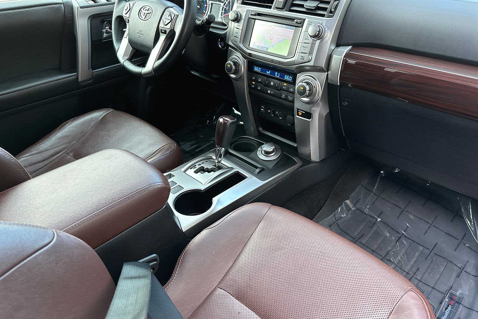 Thumbnail: 2014 Toyota 4Runner - 16