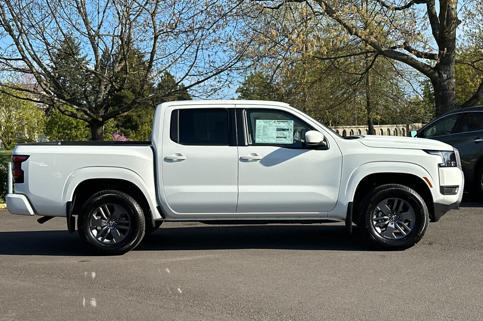 Thumbnail: 2025 Nissan Frontier - 8