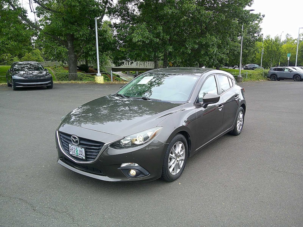 Used 2016 Mazda Mazda3 i Touring Hatchback