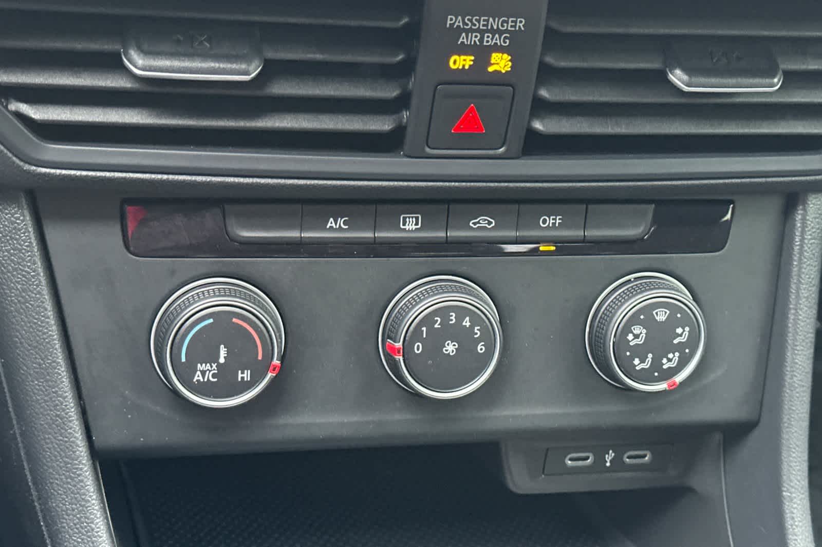 Thumbnail: 2023 Volkswagen Jetta - 19