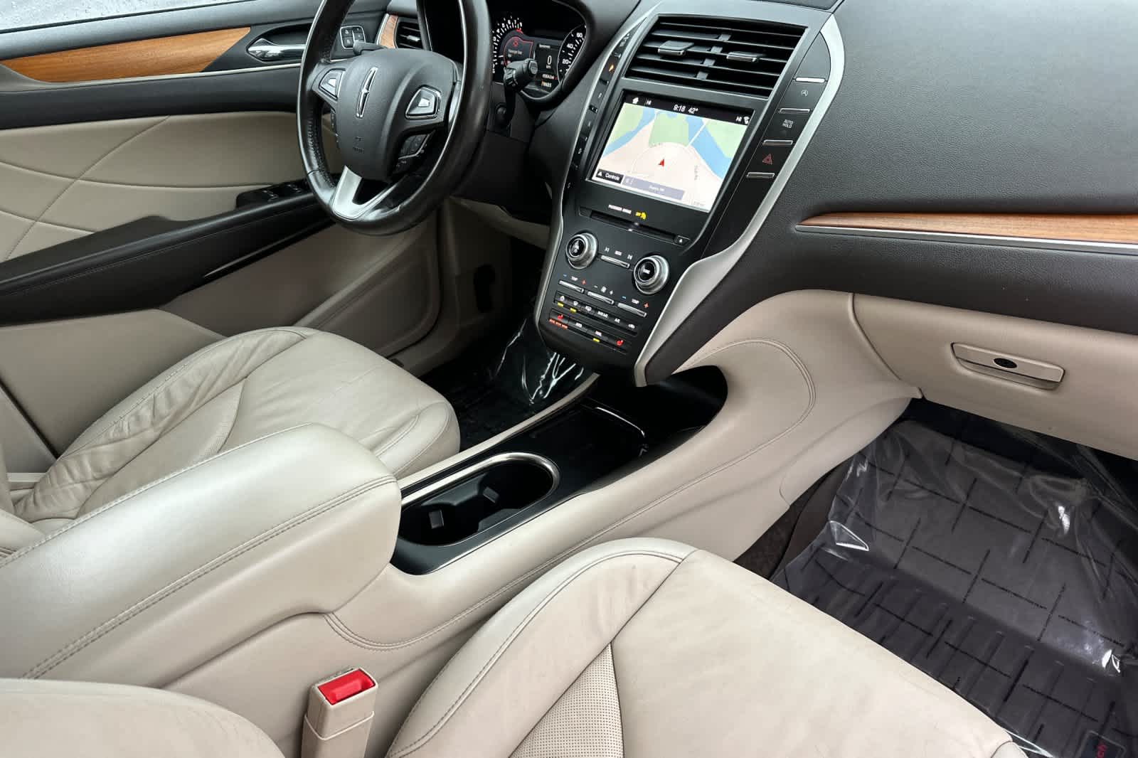 Thumbnail: 2018 Lincoln MKC - 16