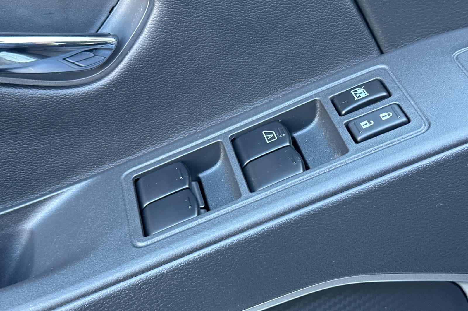 Thumbnail: 2025 Nissan Frontier - 13