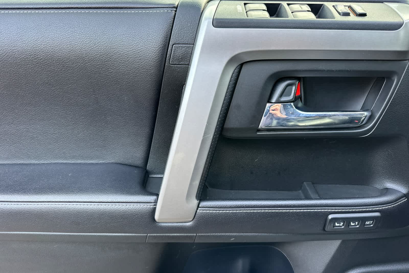 Thumbnail: 2018 Toyota 4Runner - 12