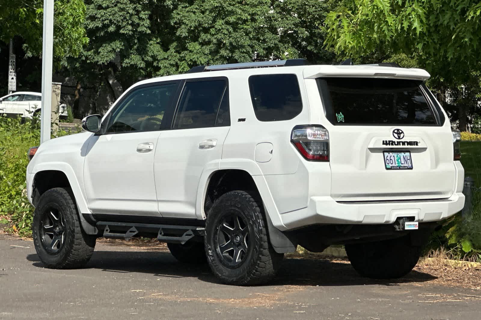 Thumbnail: 2019 Toyota 4Runner - 6