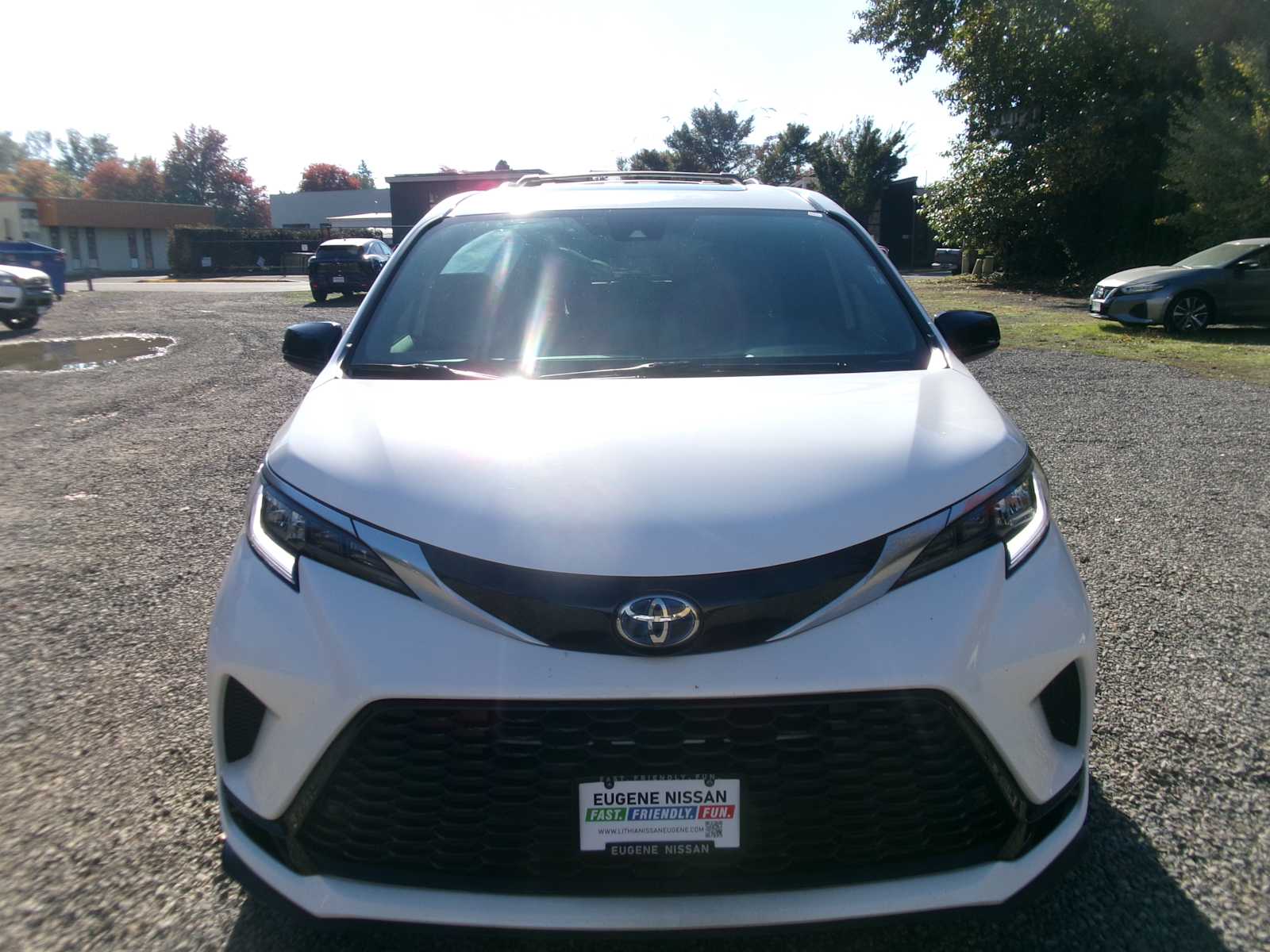 Thumbnail: 2021 Toyota Sienna - 8