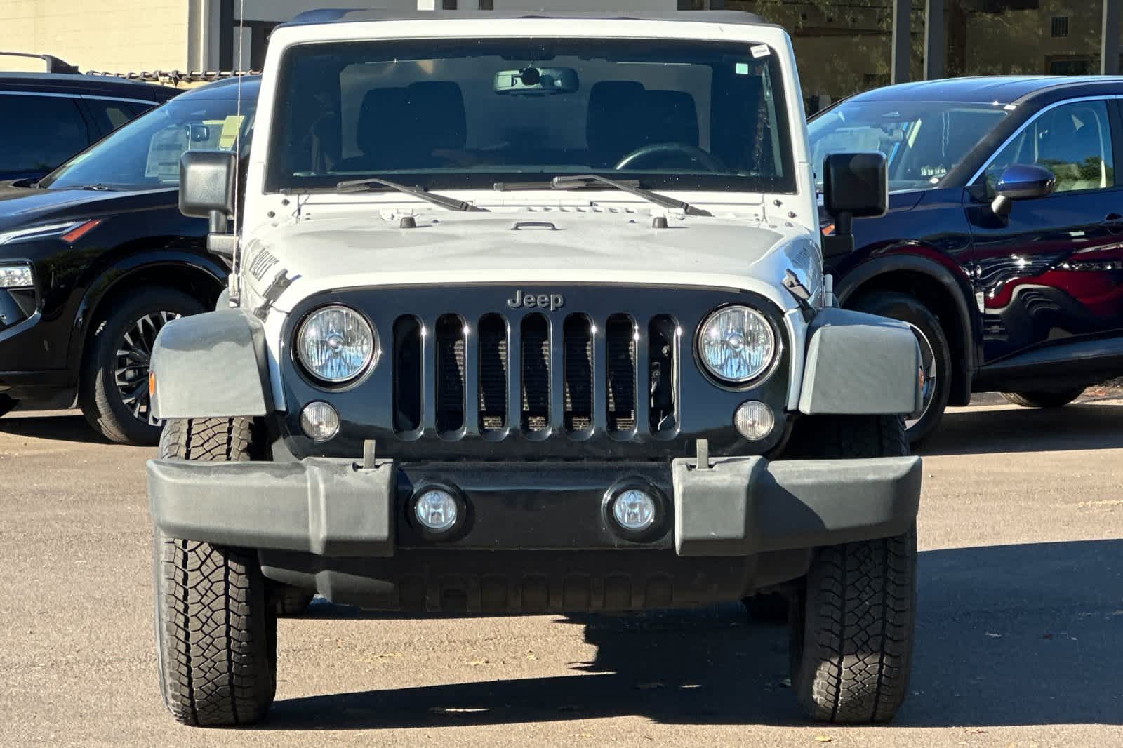 Thumbnail: 2016 Jeep Wrangler - 10