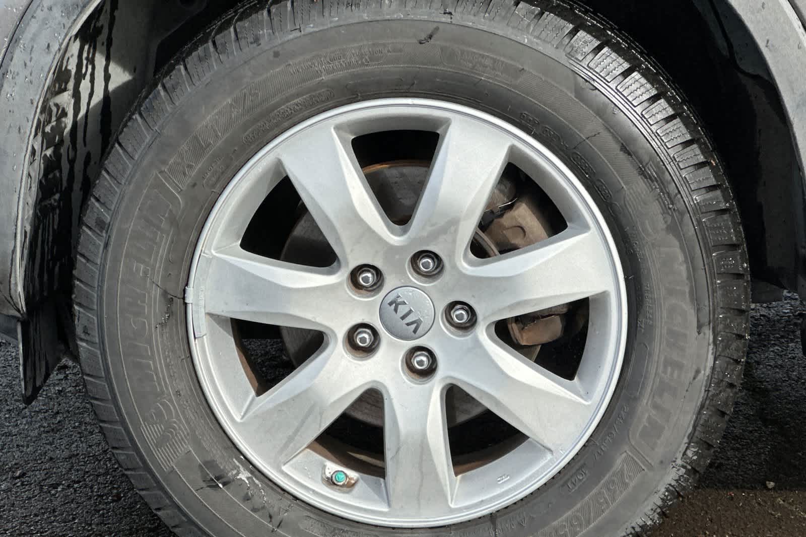 Thumbnail: 2013 Kia Sorento - 25