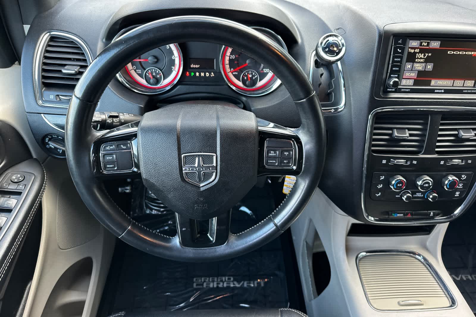 Thumbnail: 2017 Dodge Grand Caravan - 14