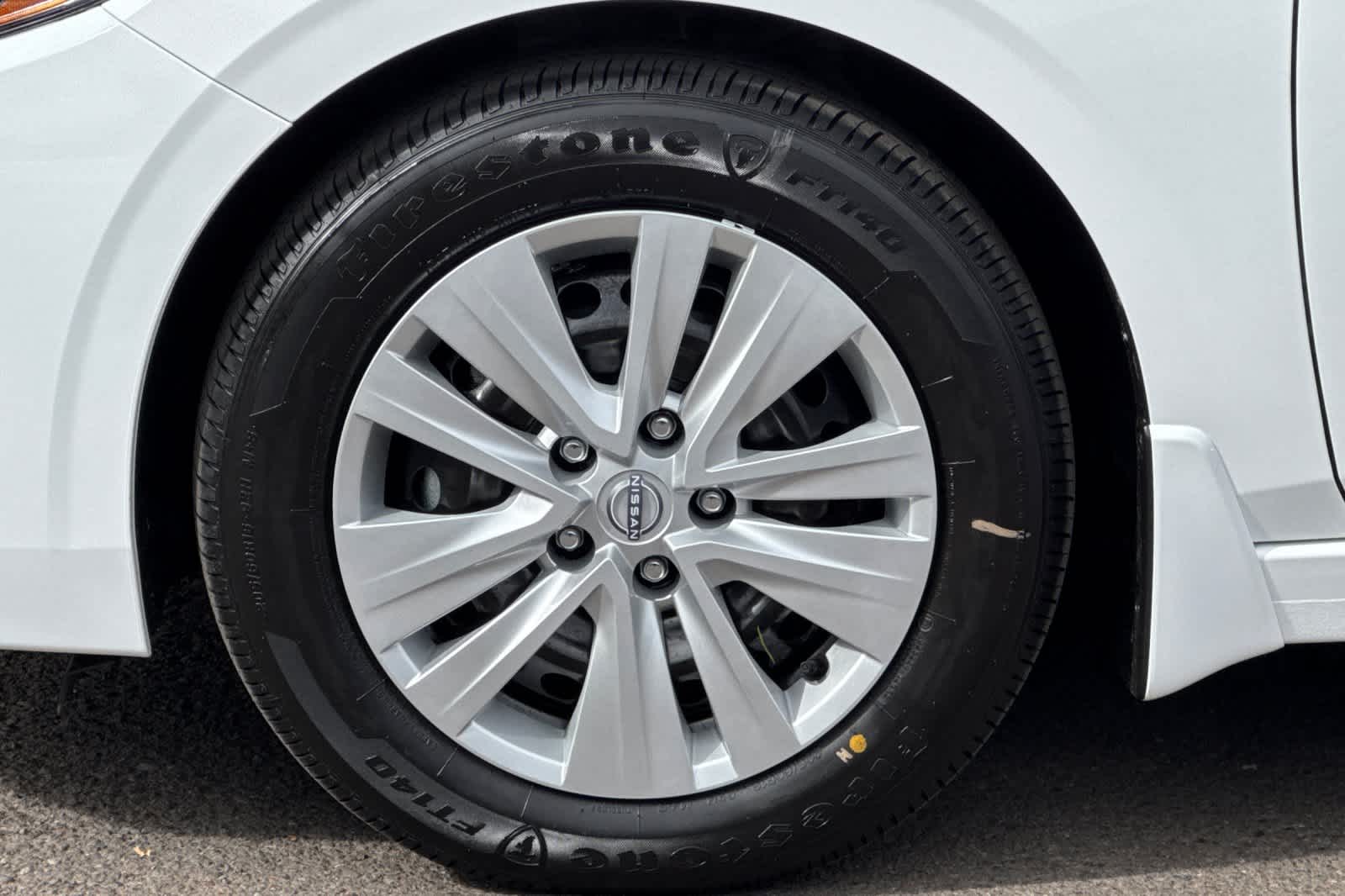 Thumbnail: 2025 Nissan Sentra - 25