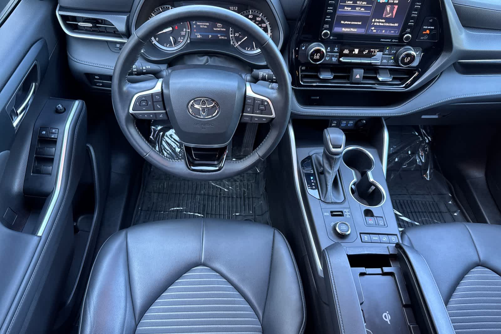 Thumbnail: 2022 Toyota Highlander - 14