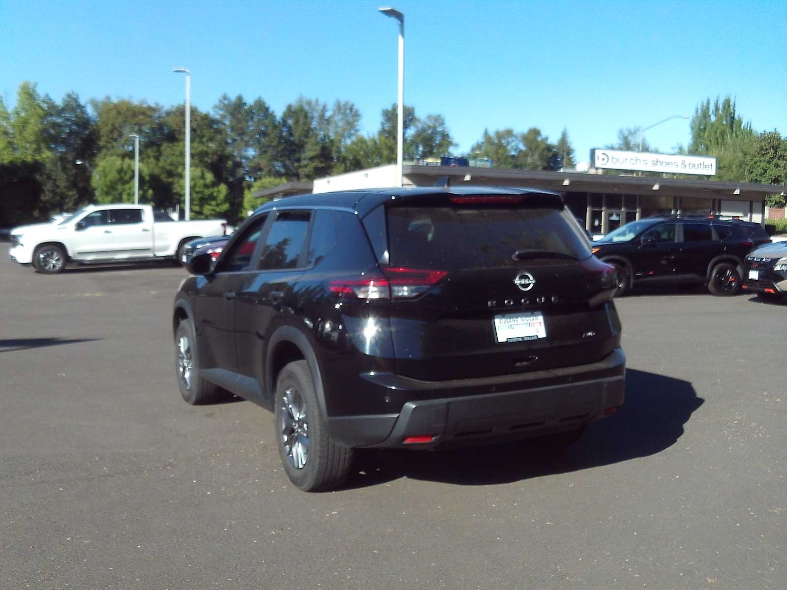 Thumbnail: 2024 Nissan Rogue - 3