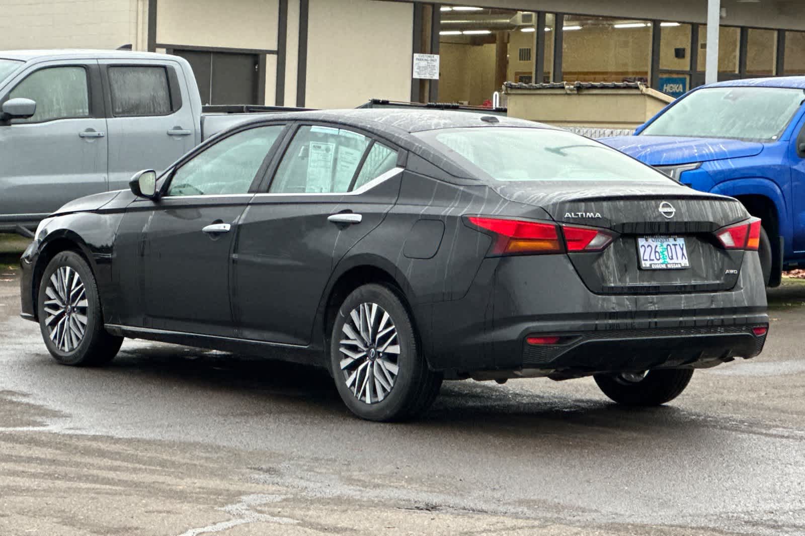 Thumbnail: 2025 Nissan Altima - 6