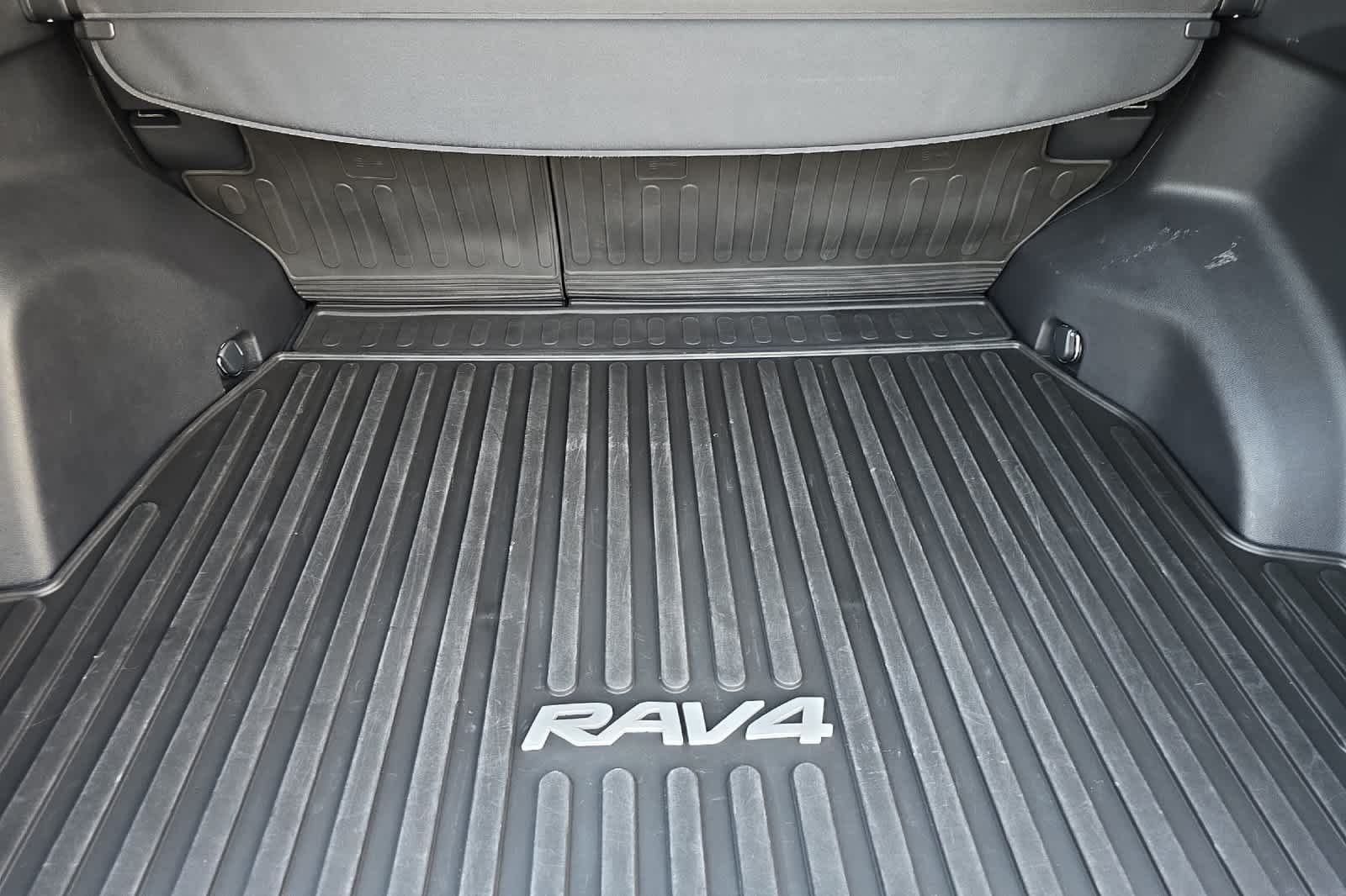 Thumbnail: 2023 Toyota RAV4 - 15