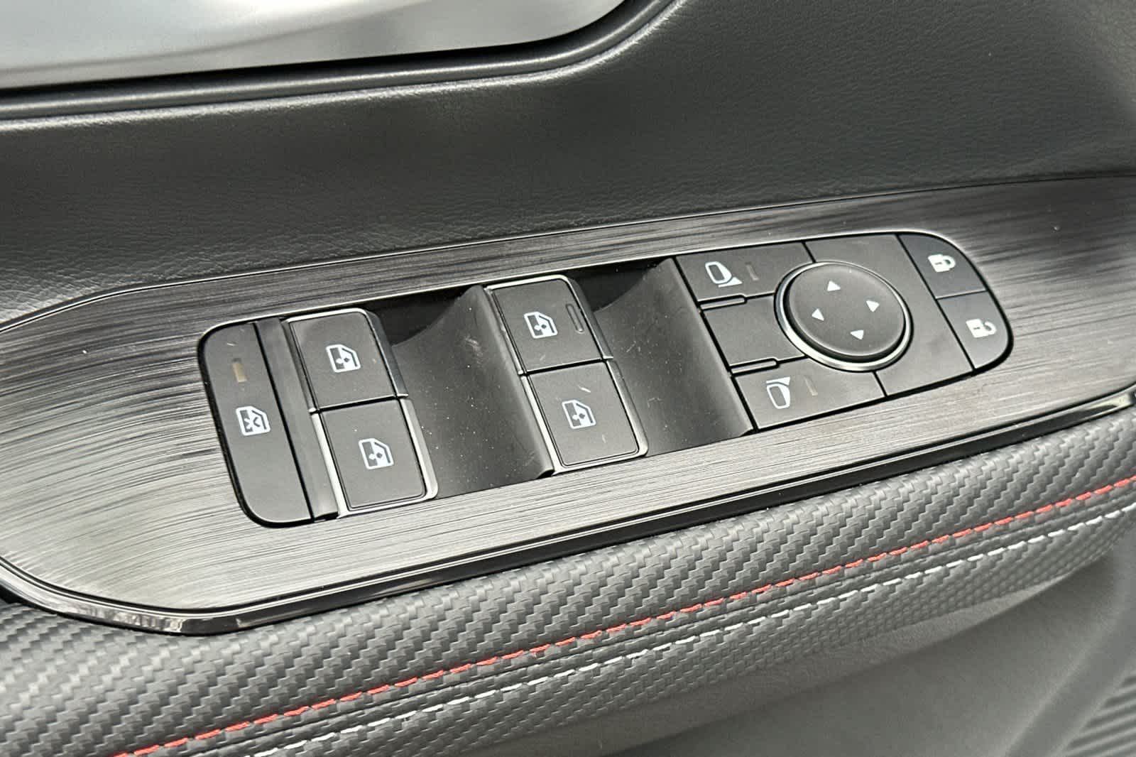 Thumbnail: 2025 Nissan Kicks - 13