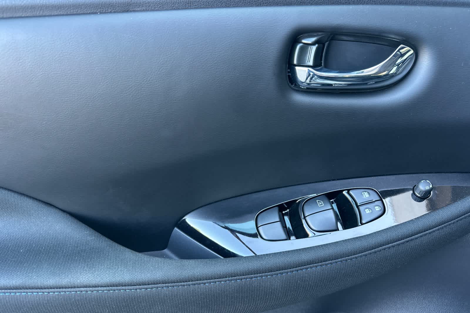 2025 Nissan Leaf SV Plus 12