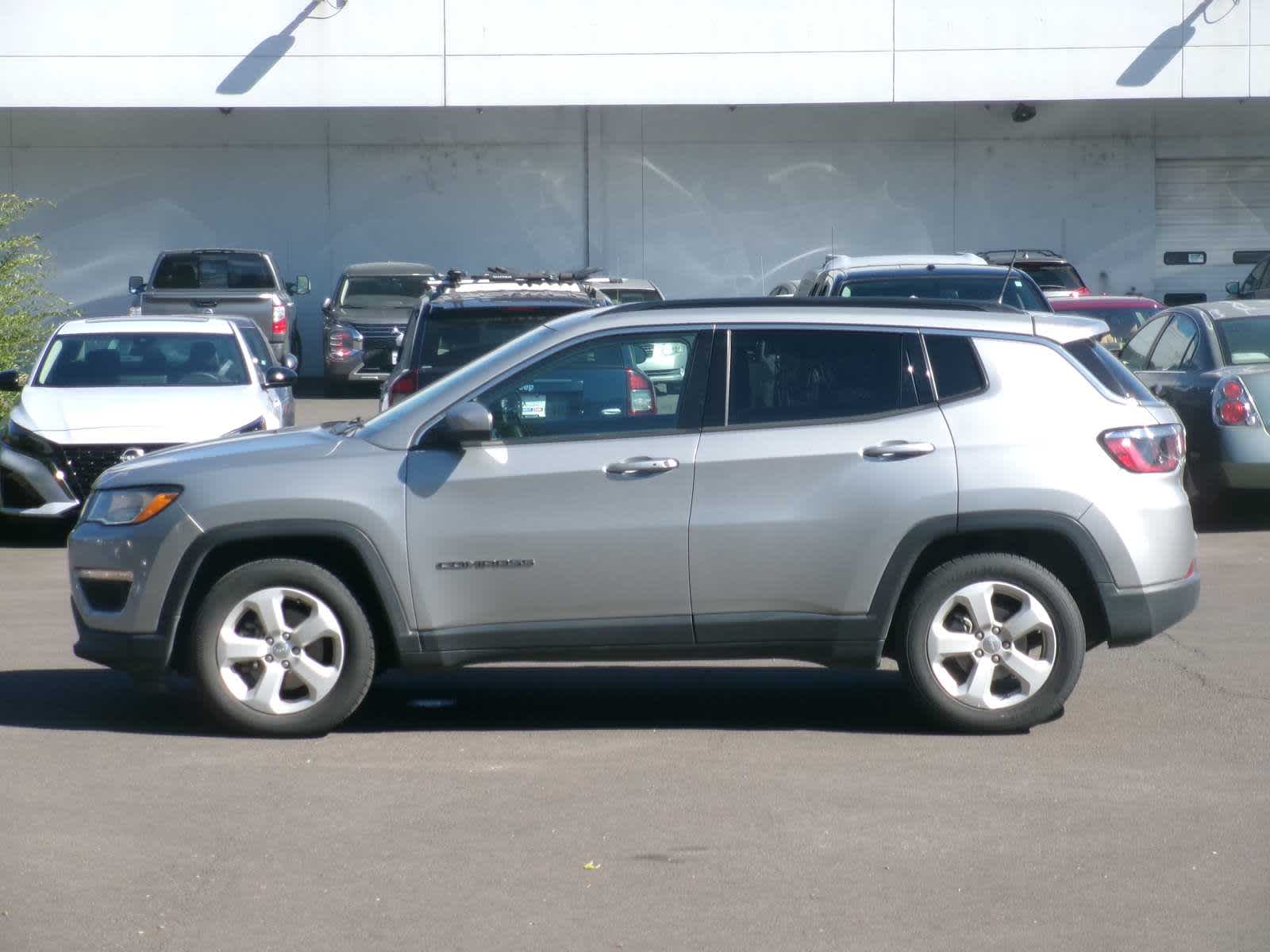 Used 2021 Jeep Compass Latitude with VIN 3C4NJCBB4MT592434 for sale in Eugene, OR