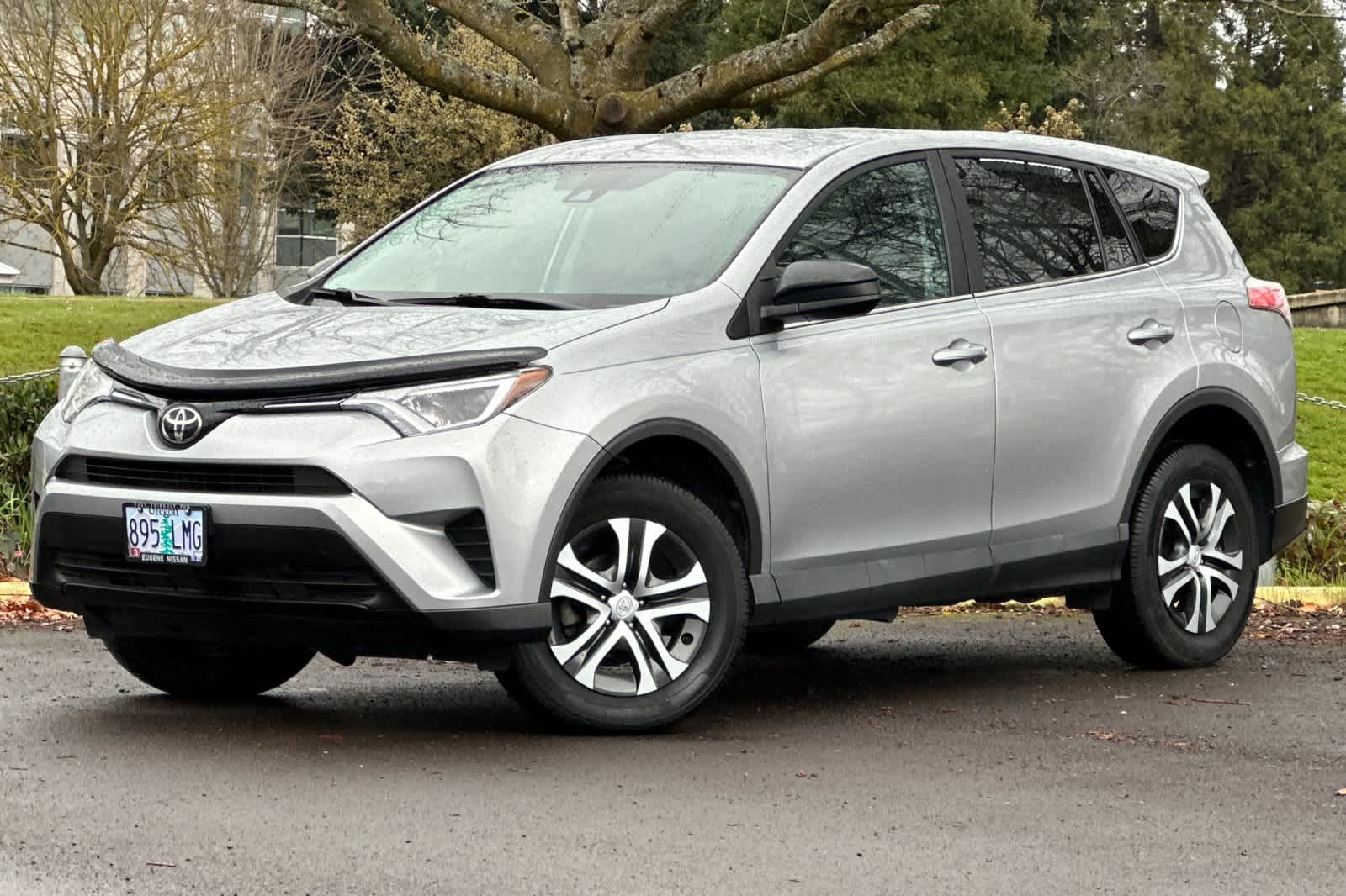 Thumbnail: 2018 Toyota RAV4 - 1