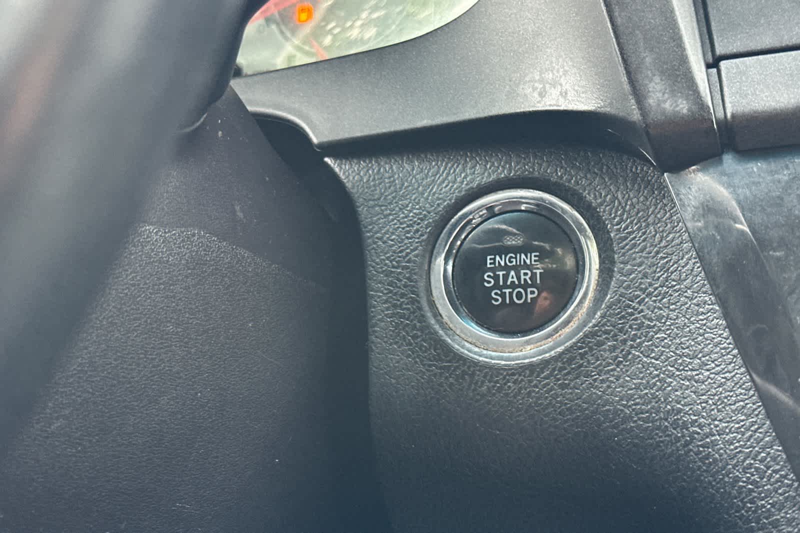 Thumbnail: 2015 Toyota Sienna - 24