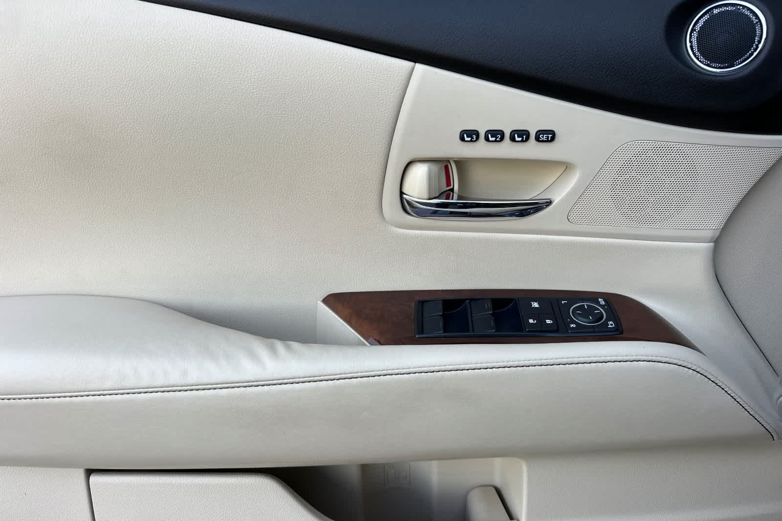 Thumbnail: 2013 Lexus RX - 12