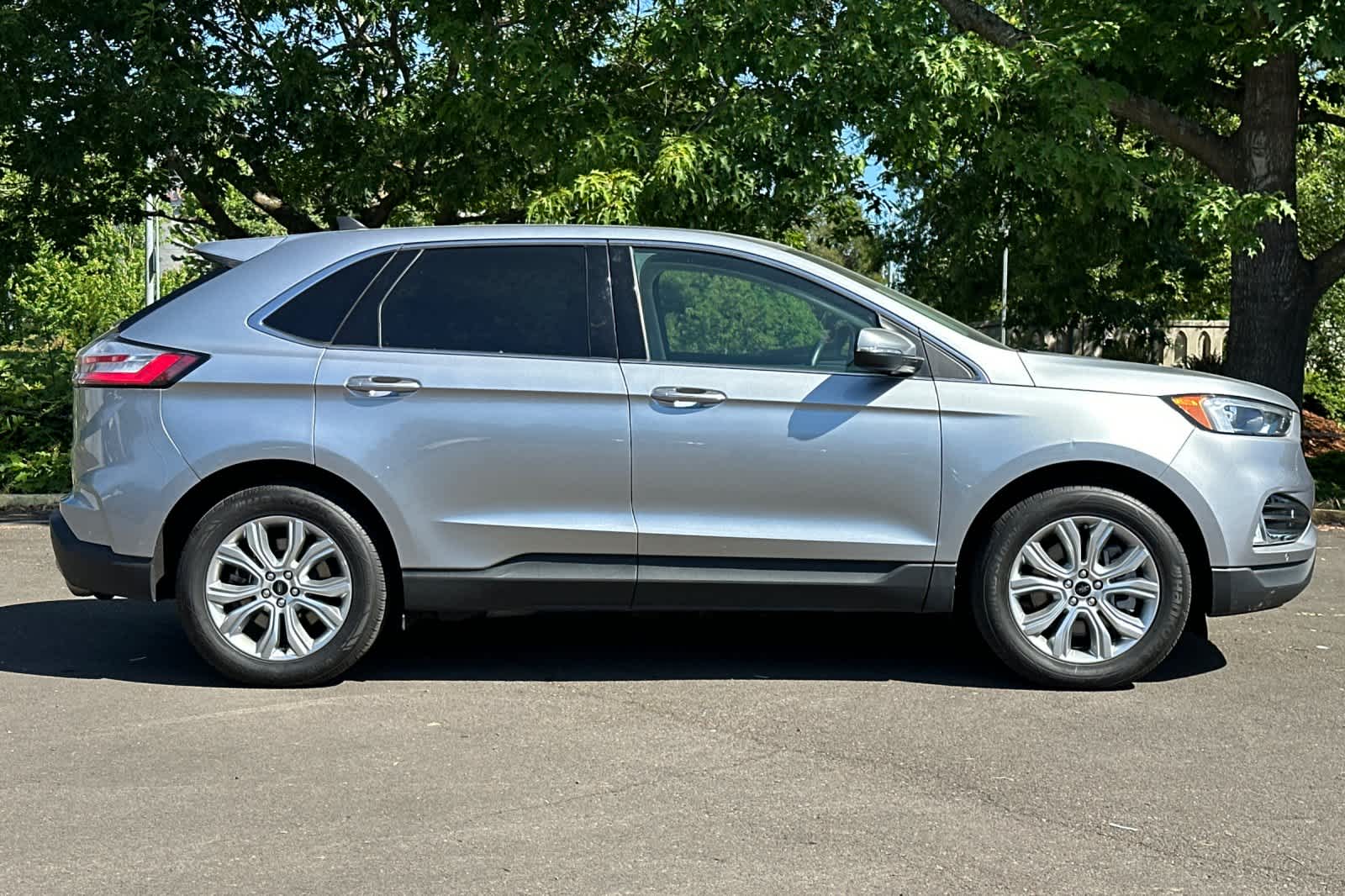 Thumbnail: 2023 Ford Edge - 7