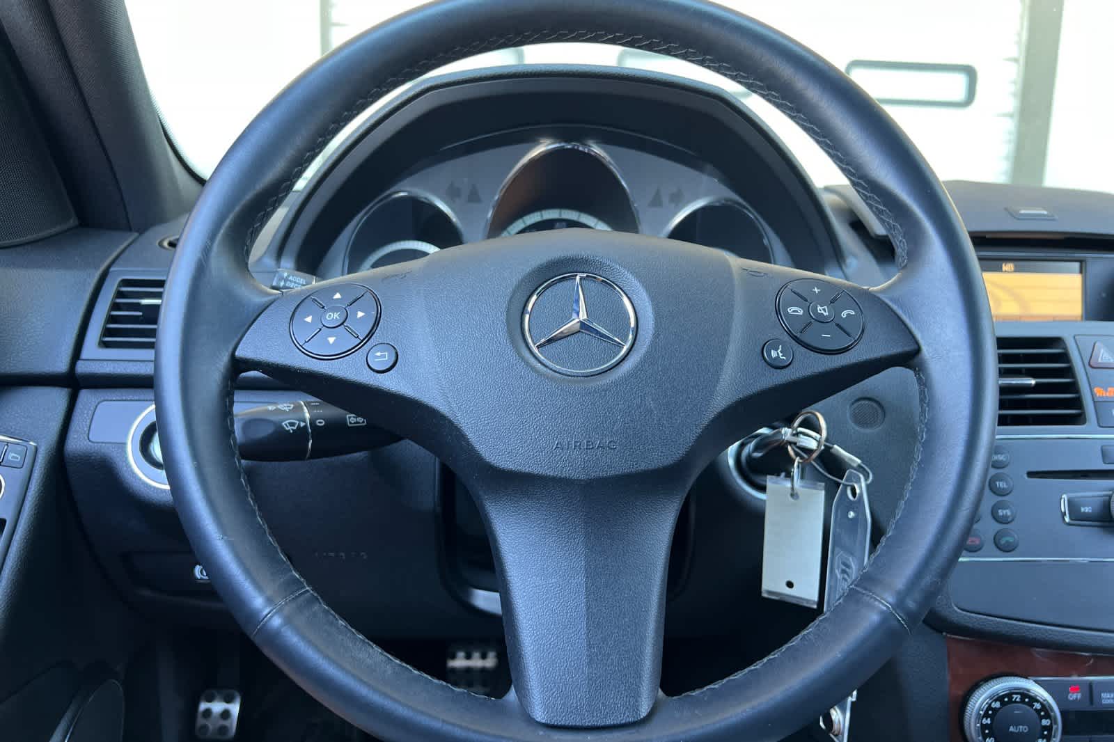 Thumbnail: 2010 Mercedes-Benz C-Class - 20