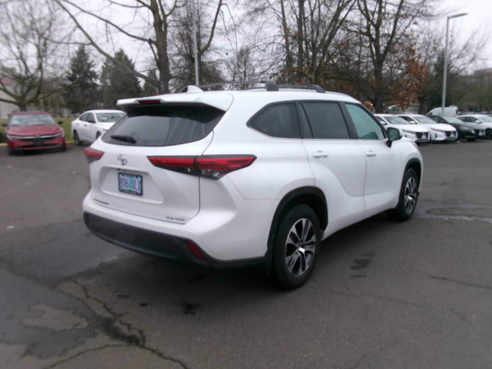 Thumbnail: 2023 Toyota Highlander - 5