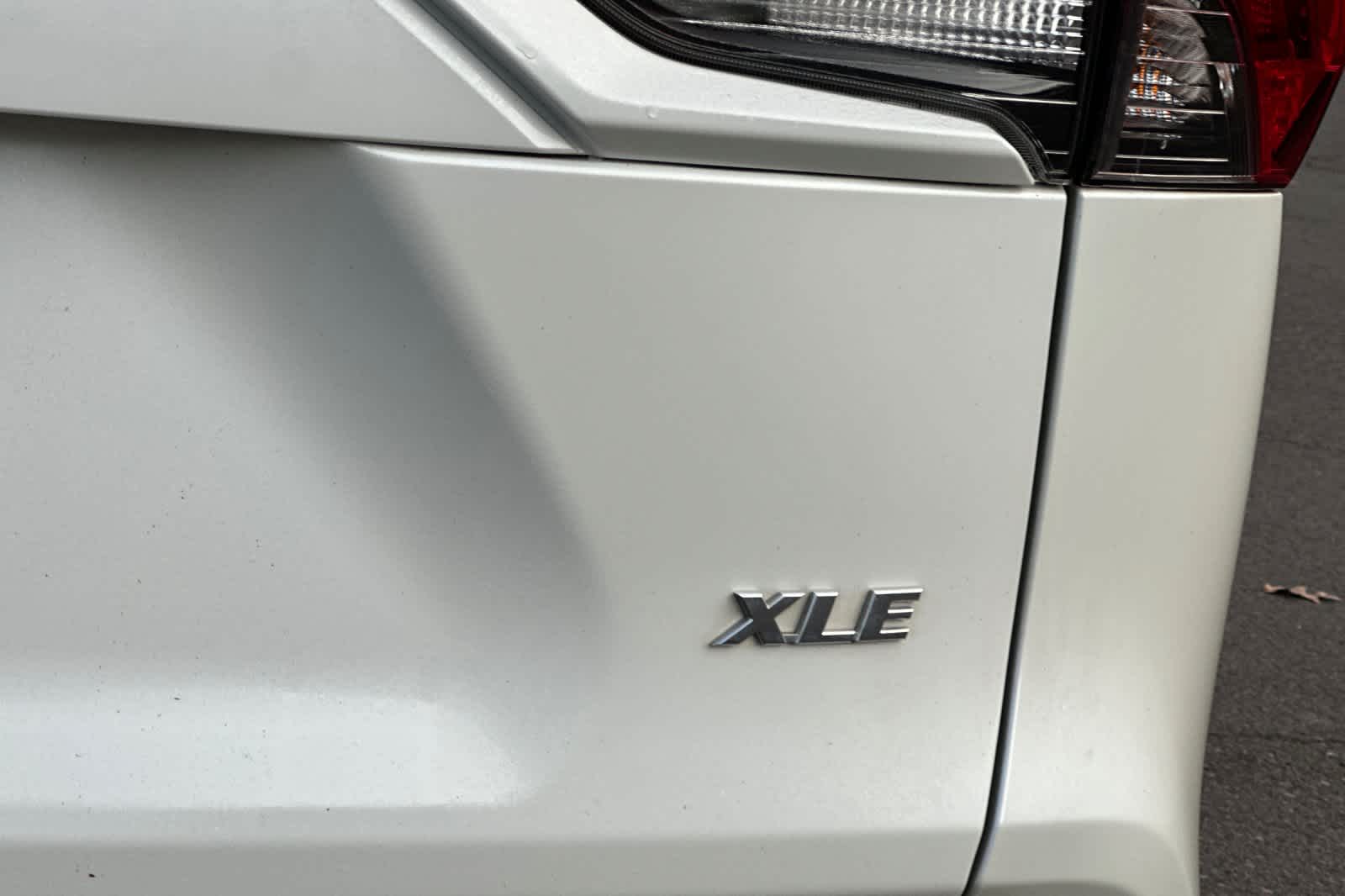 Thumbnail: 2022 Toyota RAV4 - 27