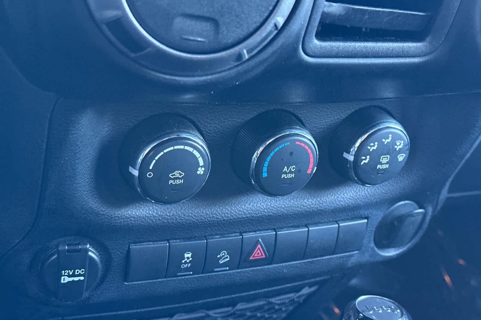Thumbnail: 2013 Jeep Wrangler - 18
