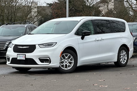 2024 Chrysler Pacifica Touring L Van Passenger Van