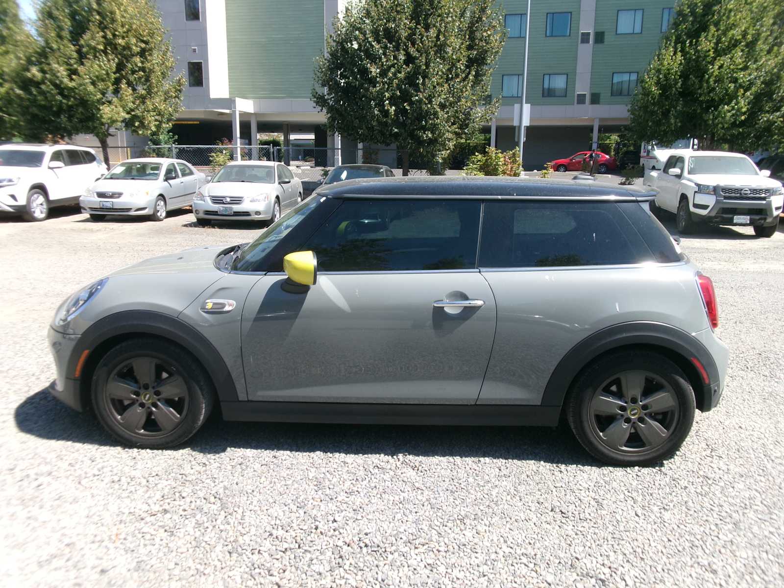 Used 2021 MINI Hardtop 2 Door SE with VIN WMWXP3C04M2N53040 for sale in Eugene, OR