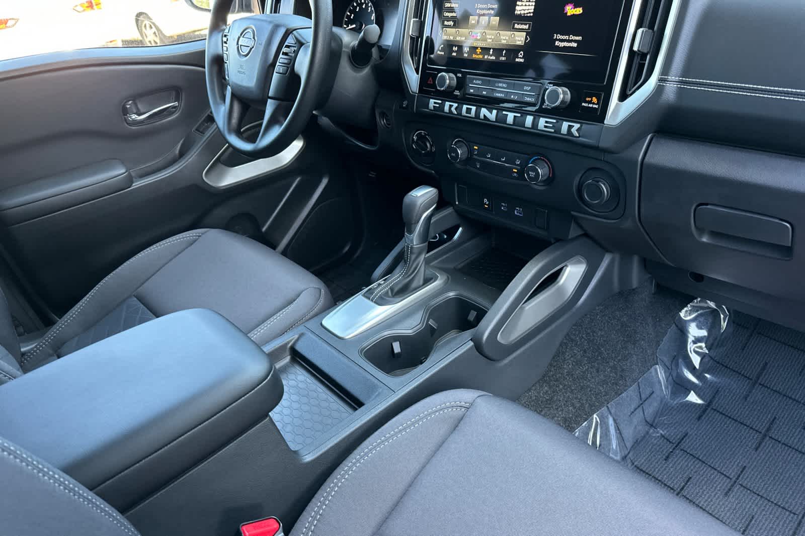 Thumbnail: 2025 Nissan Frontier - 15