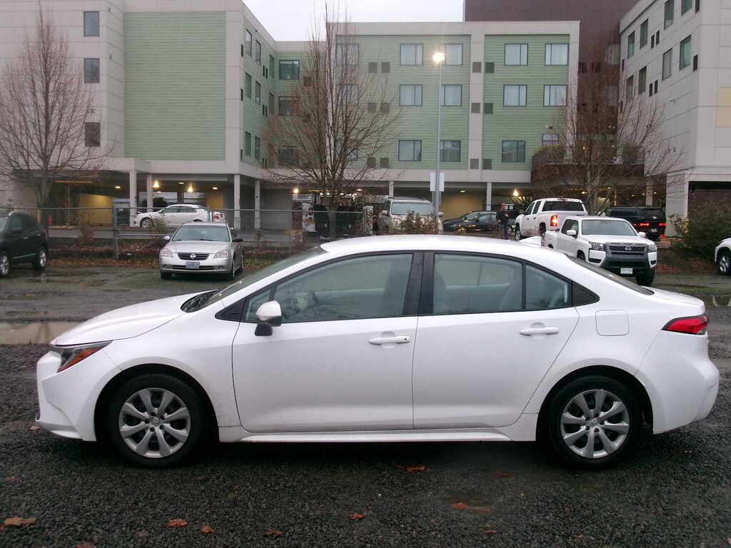 Used 2020 Toyota Corolla LE Sedan