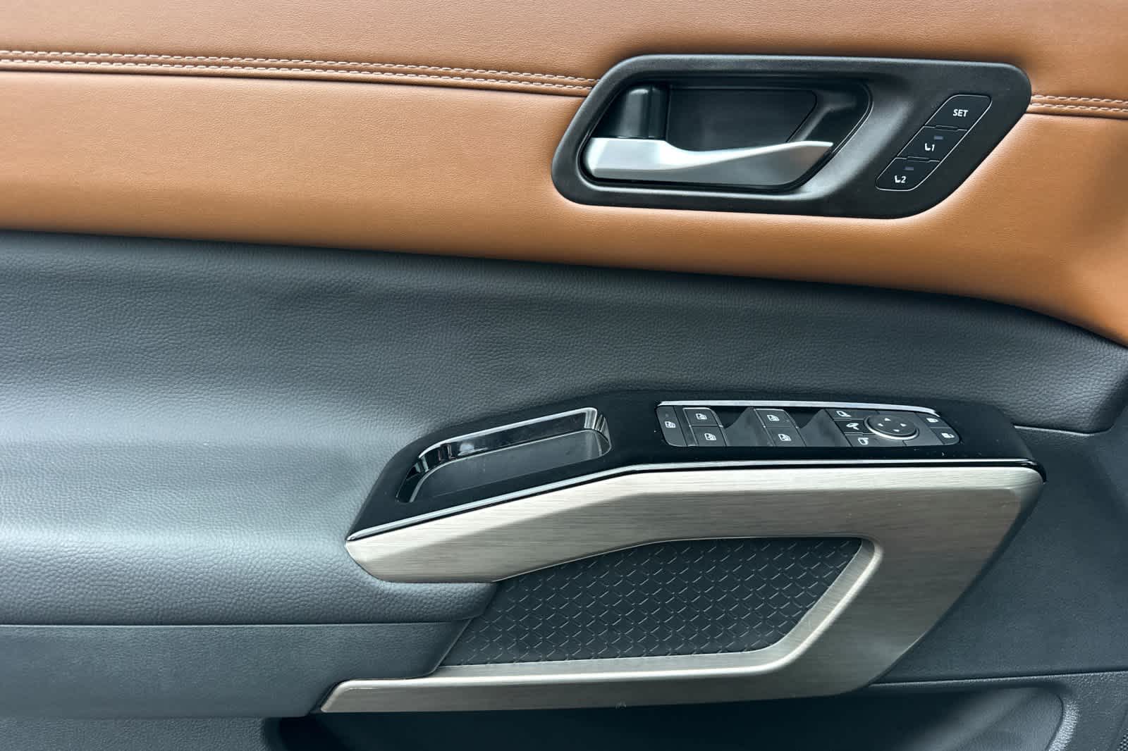 Thumbnail: 2025 Nissan Pathfinder - 12