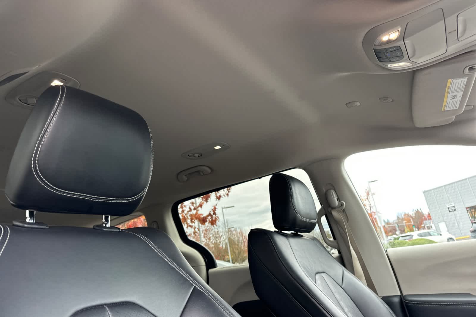 Thumbnail: 2024 Chrysler Pacifica - 18