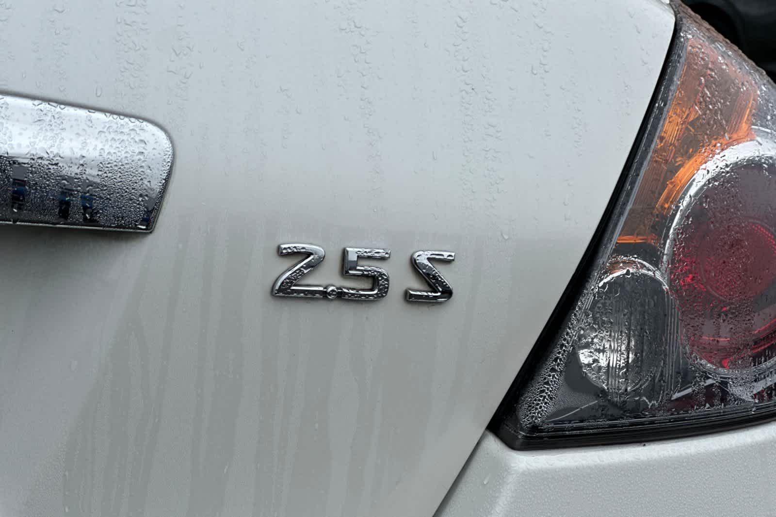 Thumbnail: 2010 Nissan Altima - 25