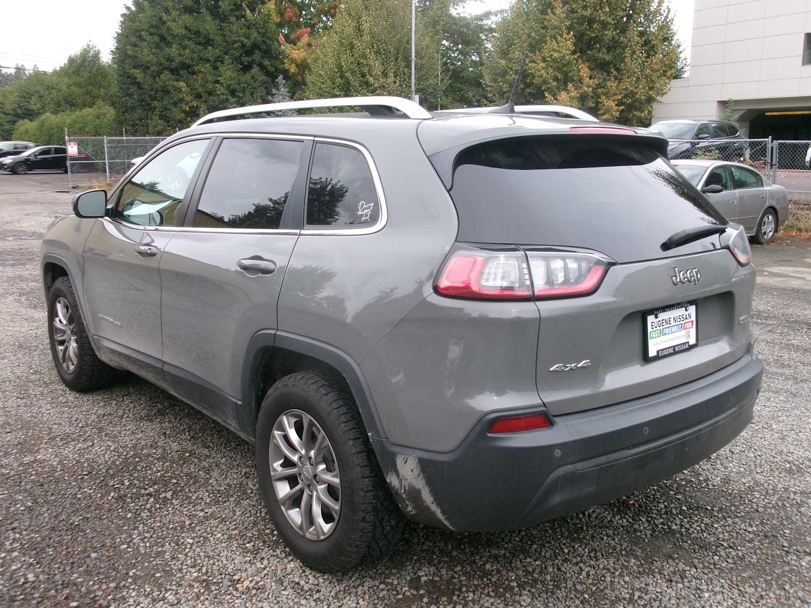 Thumbnail: 2019 Jeep Cherokee - 3
