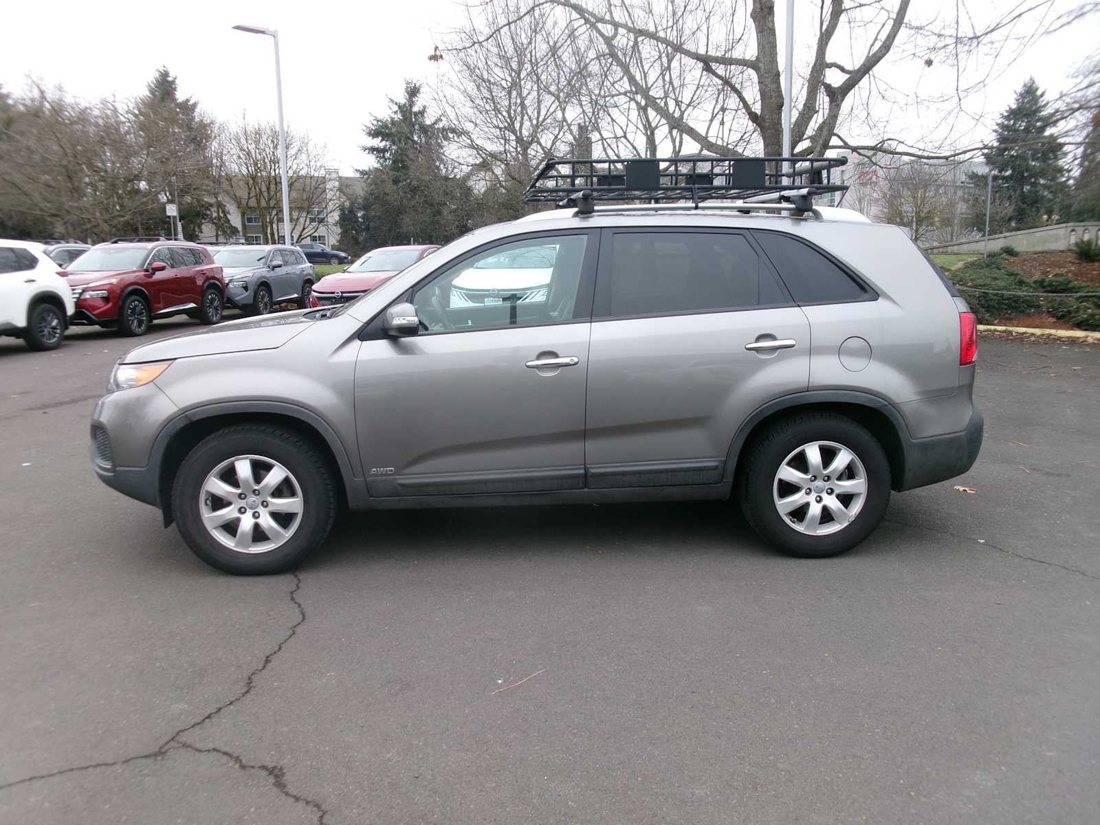 Used 2013 Kia Sorento LX with VIN 5XYKTDA2XDG390807 for sale in Eugene, OR