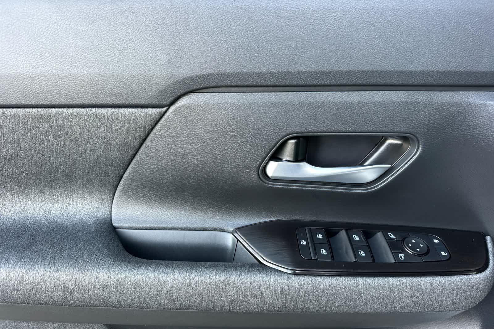 Thumbnail: 2026 Nissan Kicks - 12