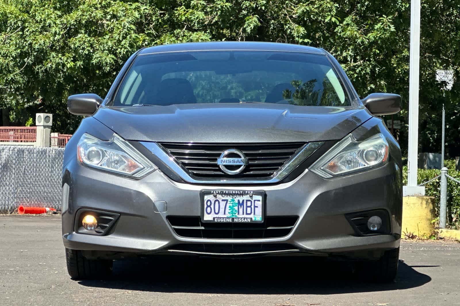 Thumbnail: 2017 Nissan Altima - 10