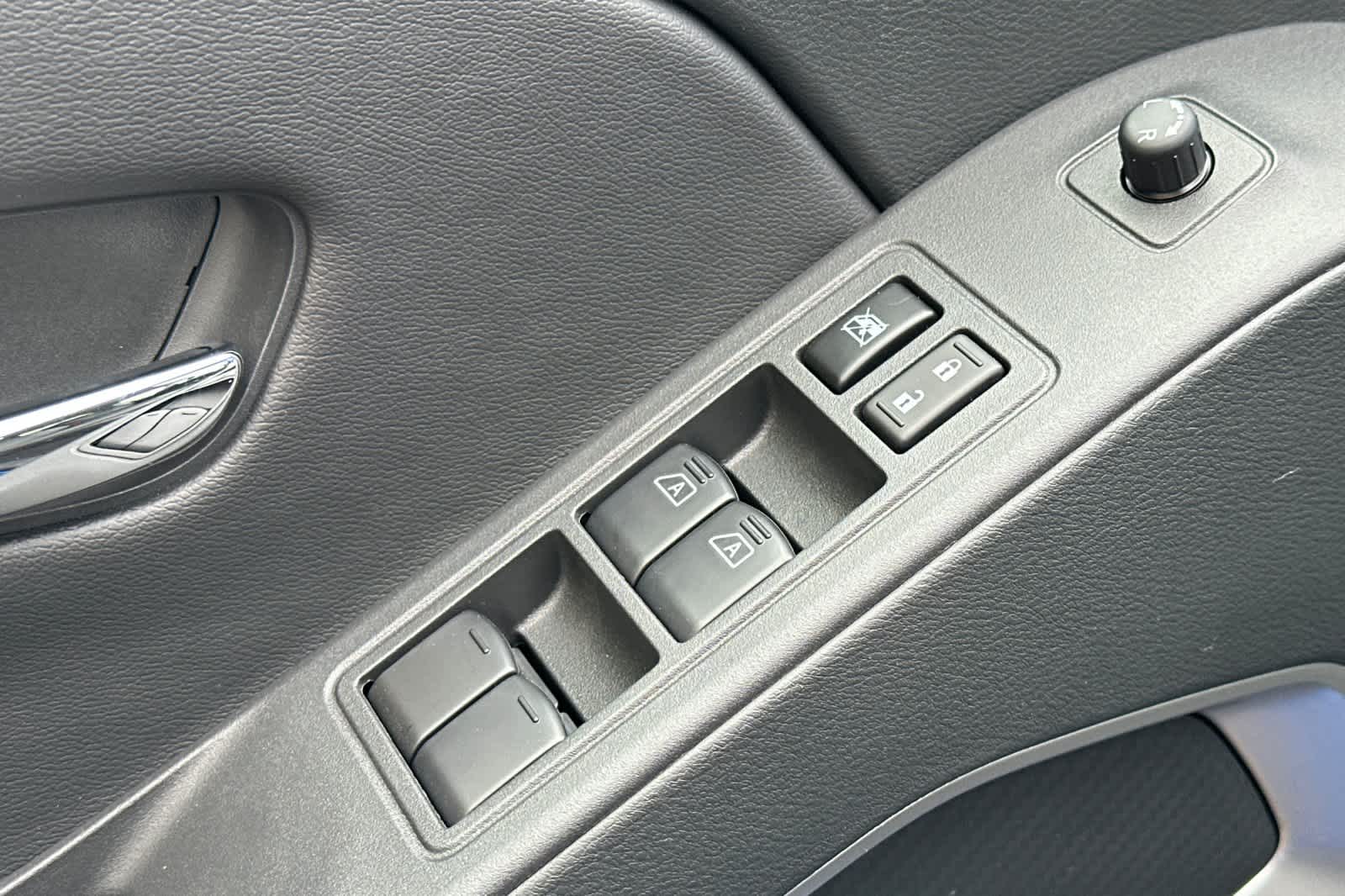 Thumbnail: 2026 Nissan Frontier - 13