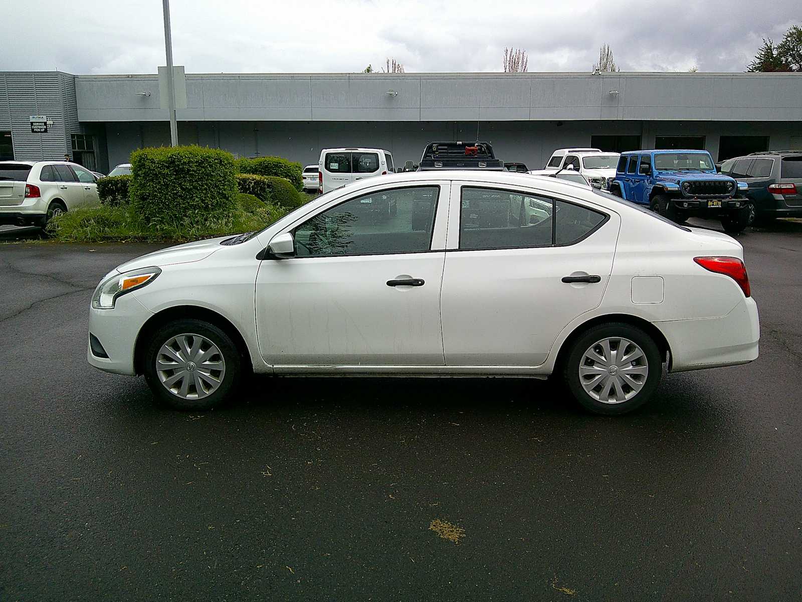 Thumbnail: 2017 Nissan Versa - 2