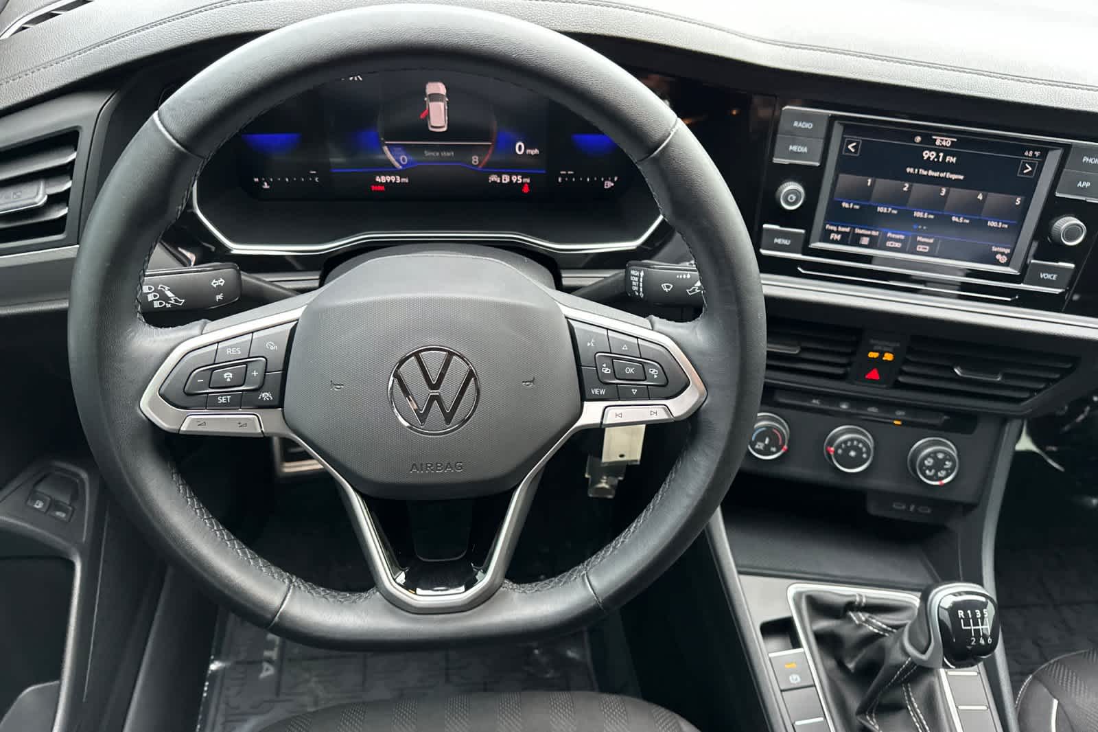 Thumbnail: 2023 Volkswagen Jetta - 14