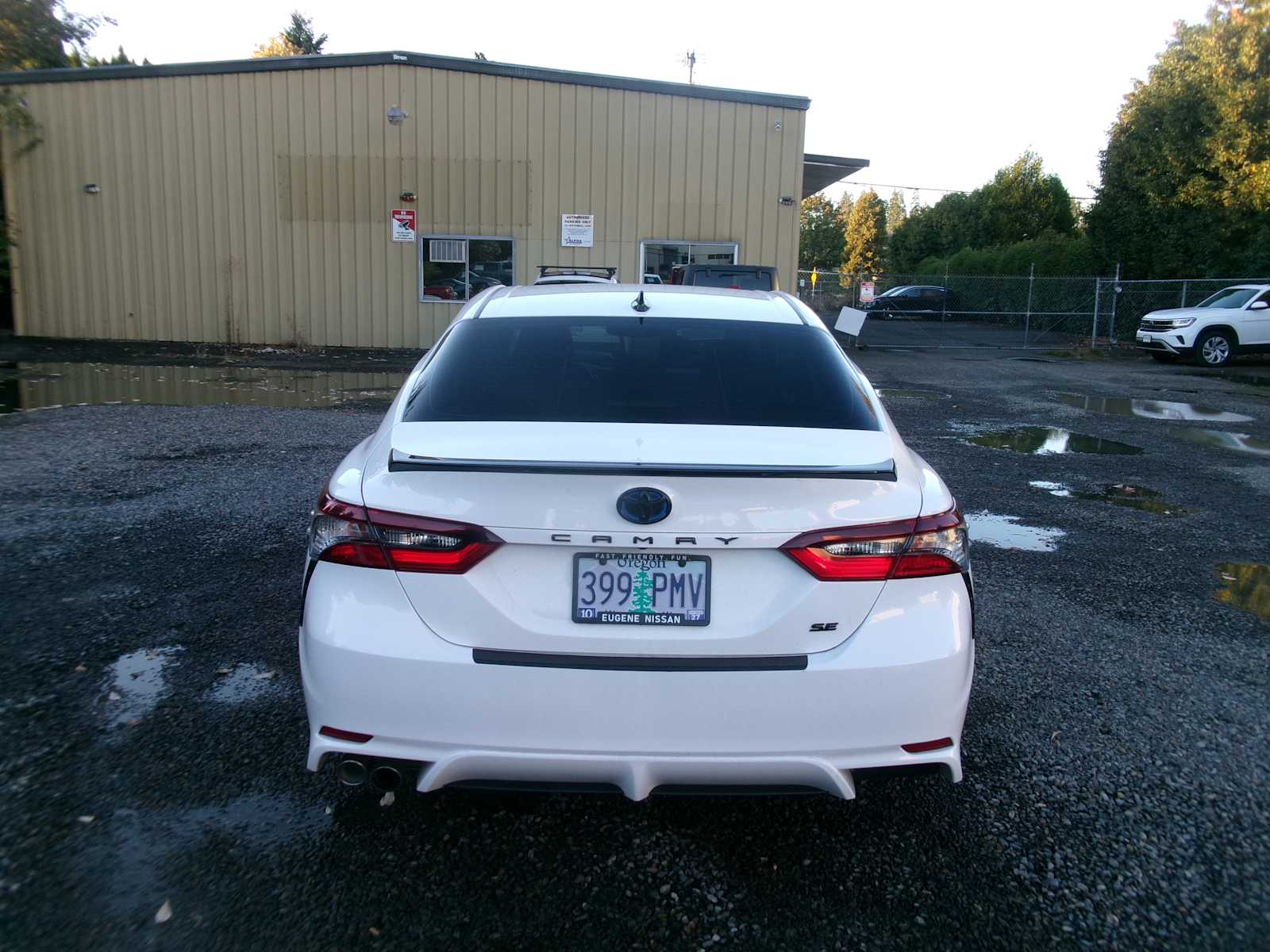 2024 Toyota Camry Hybrid SE photo 4