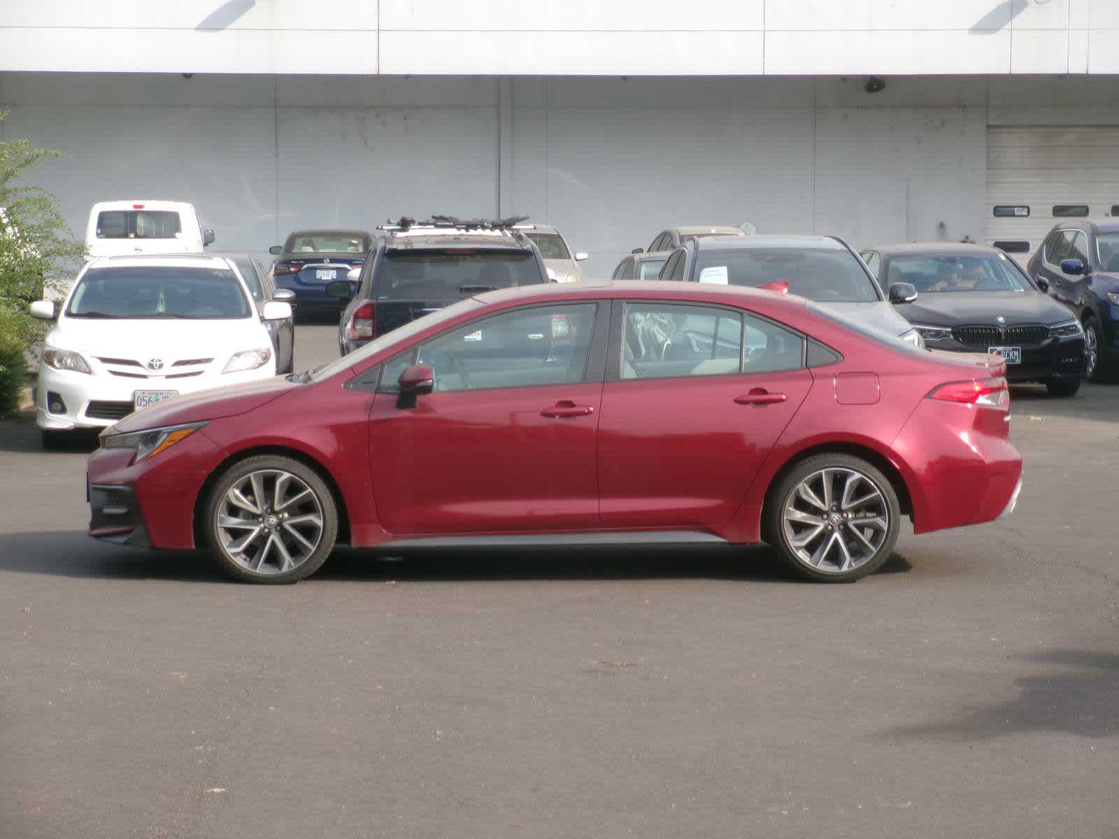 Used 2022 Toyota Corolla SE with VIN 5YFP4MCE9NP098671 for sale in Eugene, OR